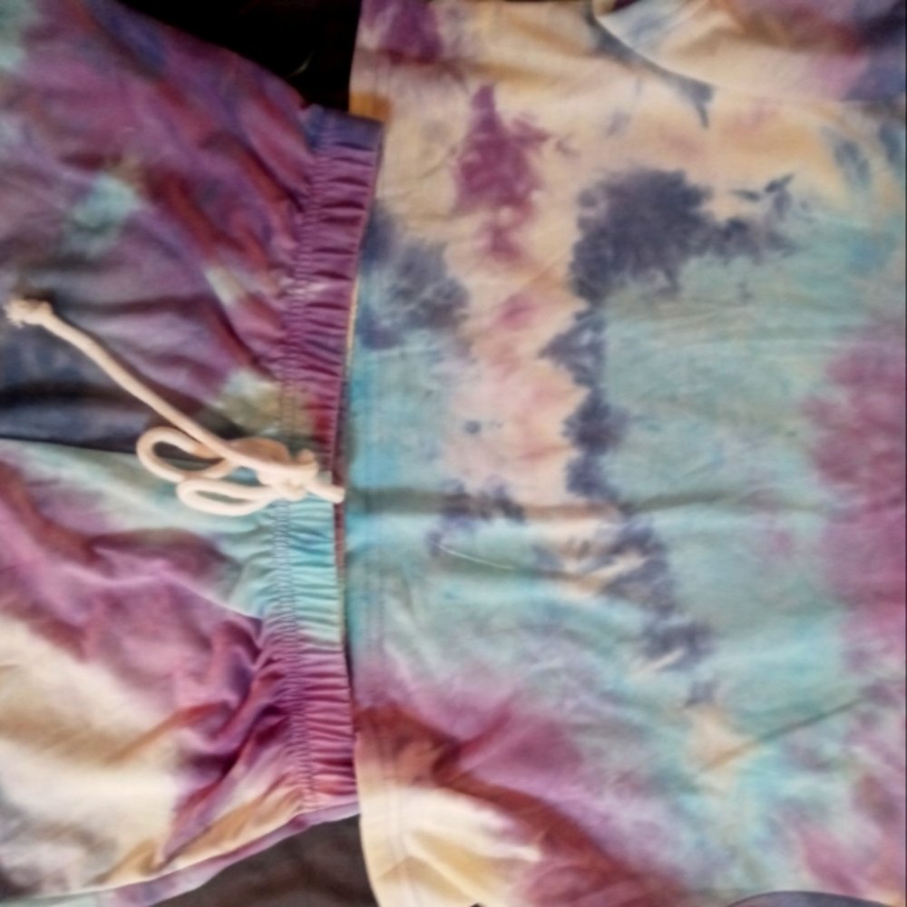 T shit and short set tye dye medium